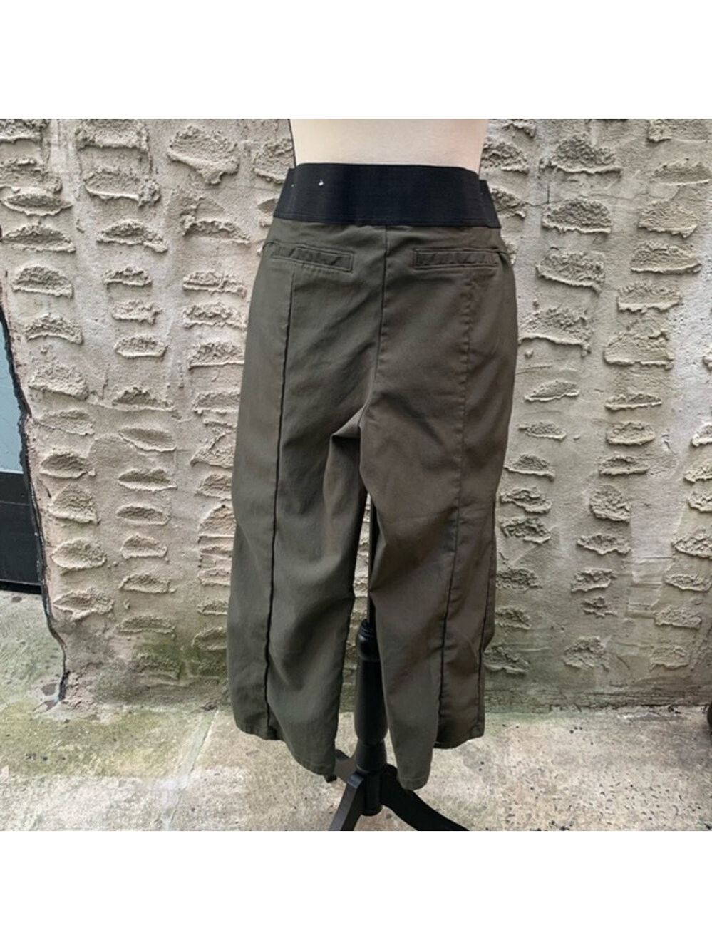 Vera Wang Dark Green Crop Dress Pants - Picture 2 of 3